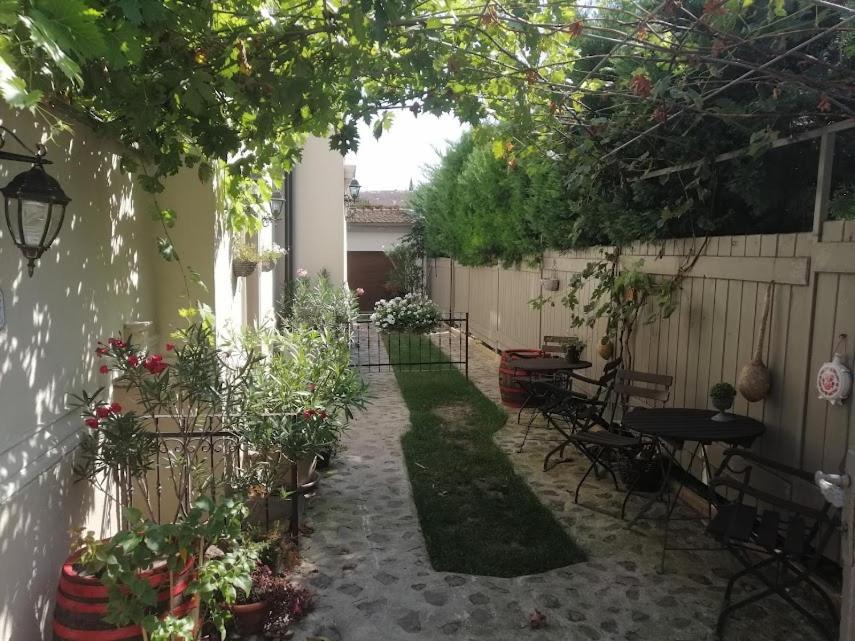 Kuria With Private Jacuzzi And Pool Appartement Boedapest