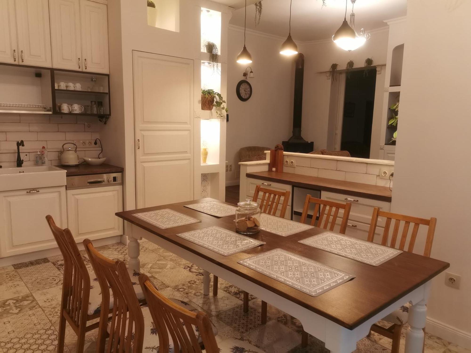 Kuria With Private Jacuzzi And Pool * Budapest