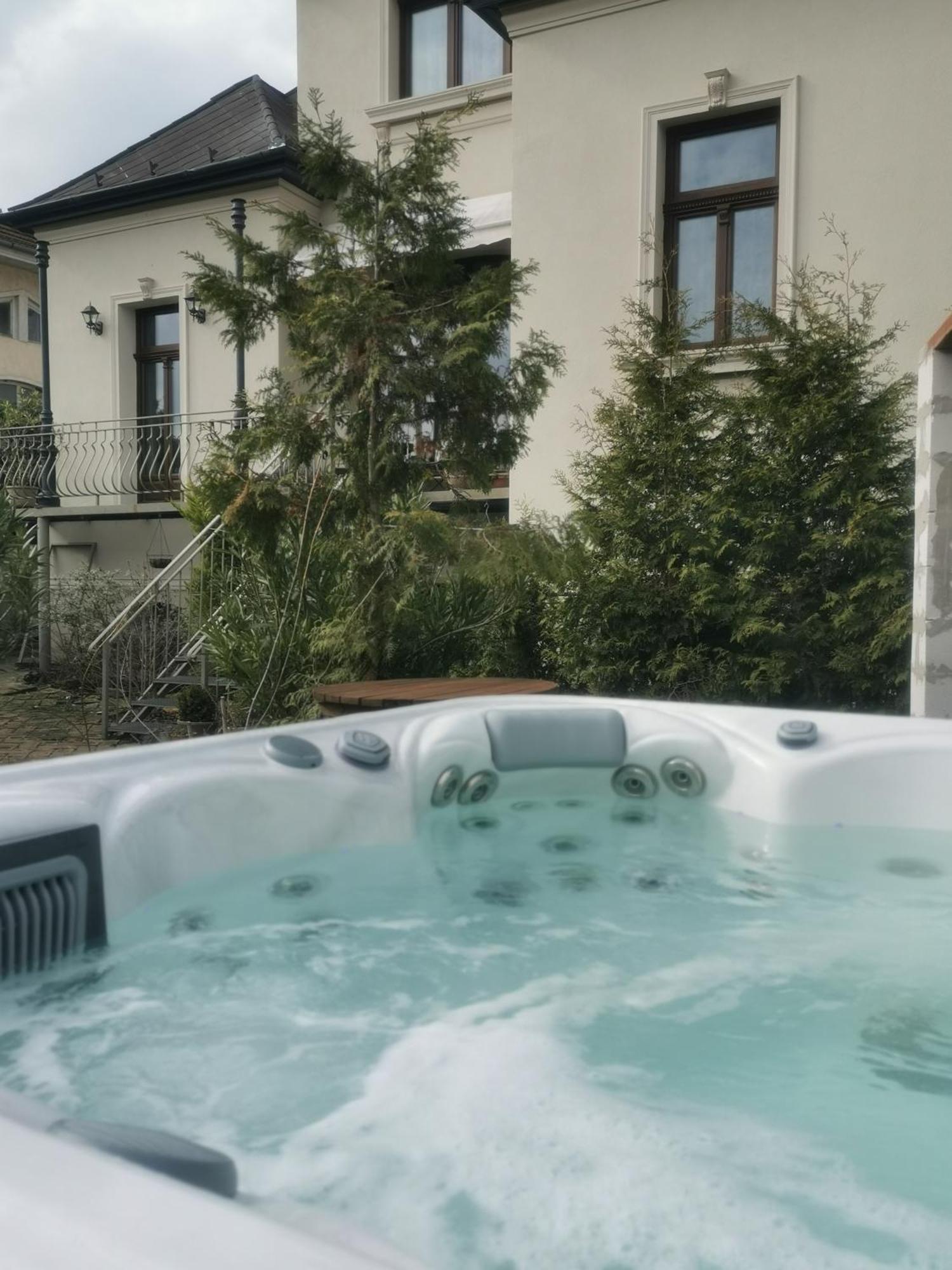 Appartement Kuria With Private Jacuzzi And Pool