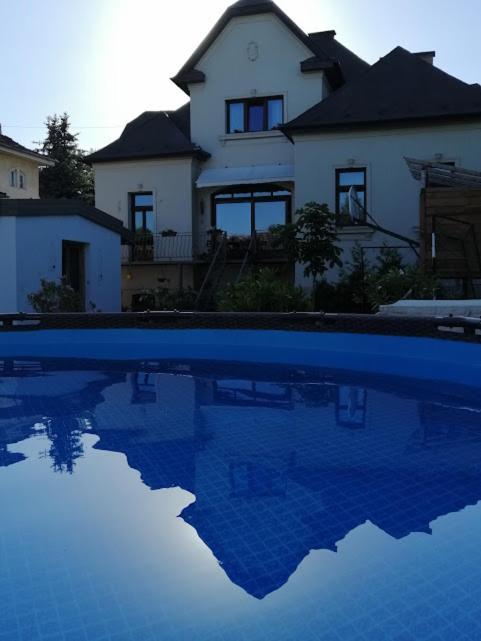 Kuria With Private Jacuzzi And Pool Boedapest