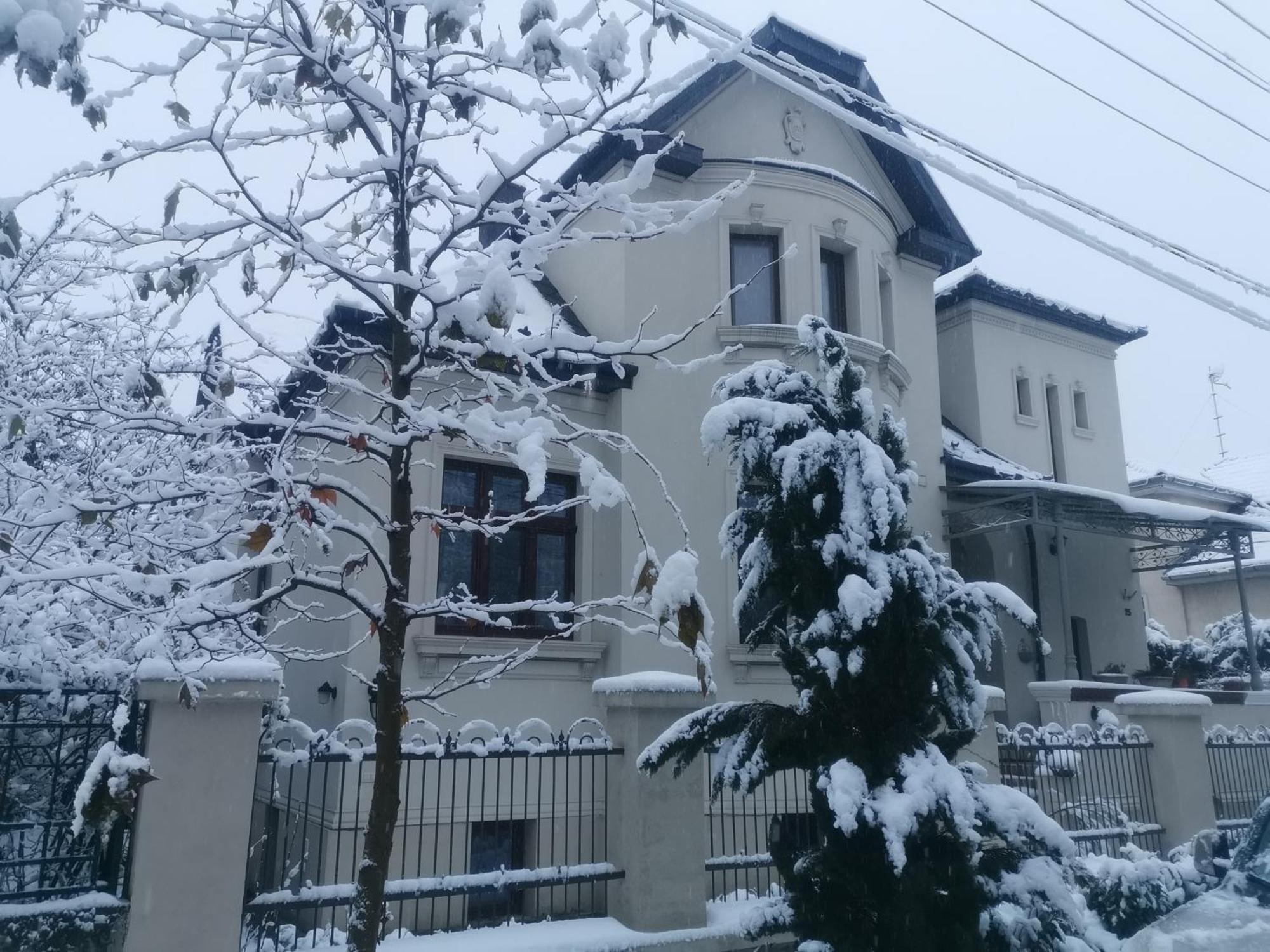 Appartement Kuria With Private Jacuzzi And Pool