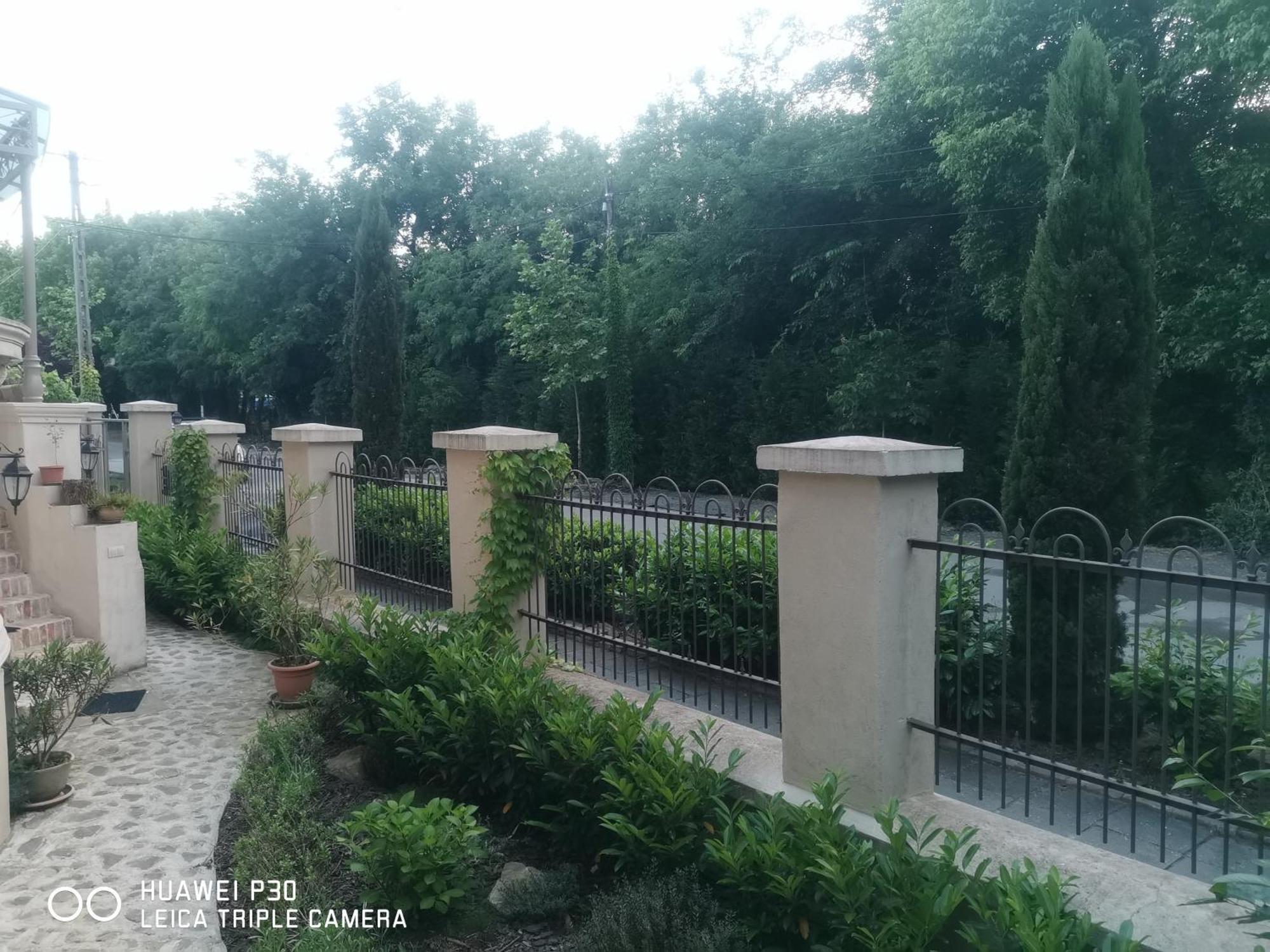 Kuria With Private Jacuzzi And Pool Budapest