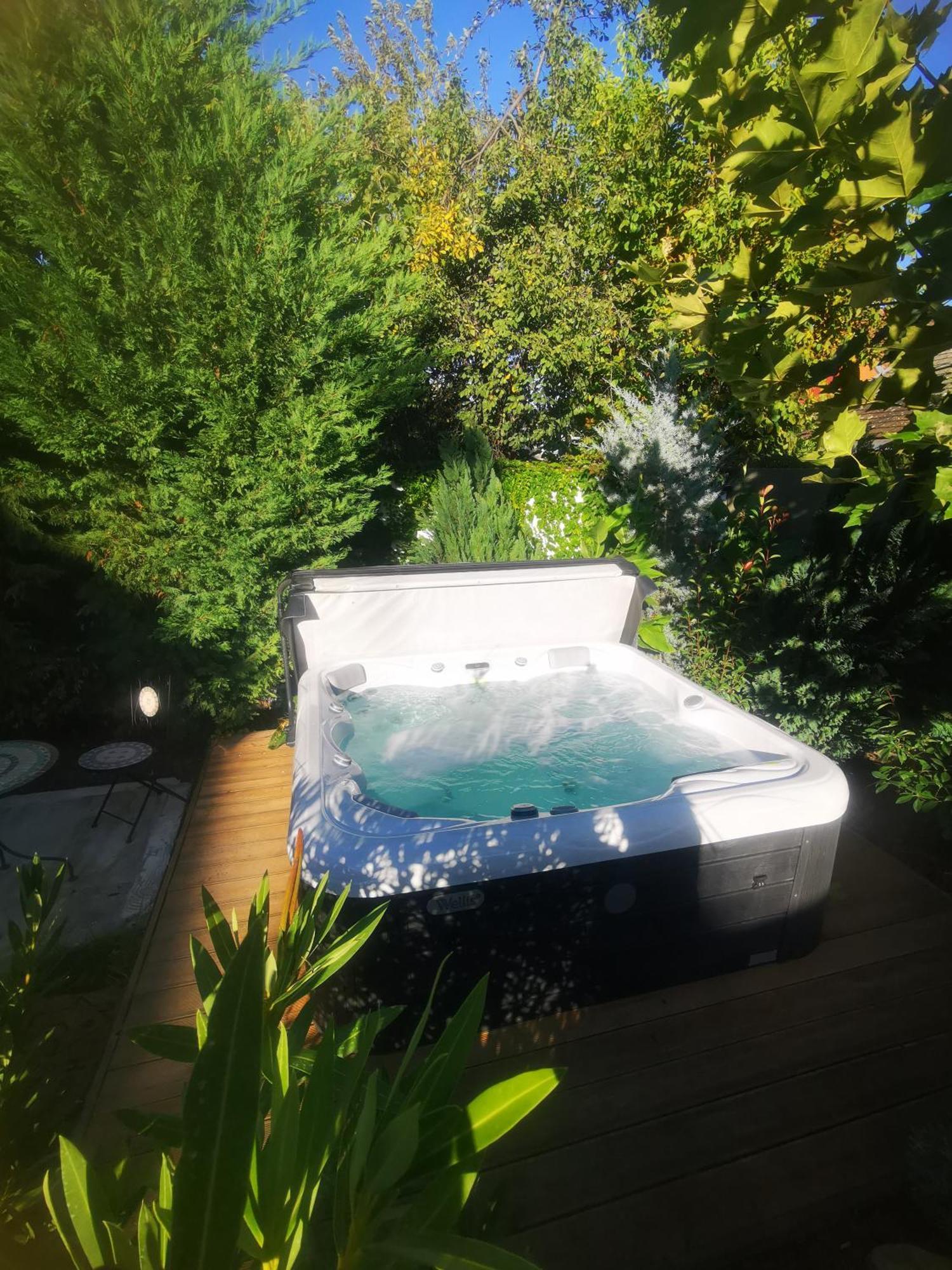 Appartement Kuria With Private Jacuzzi And Pool *
