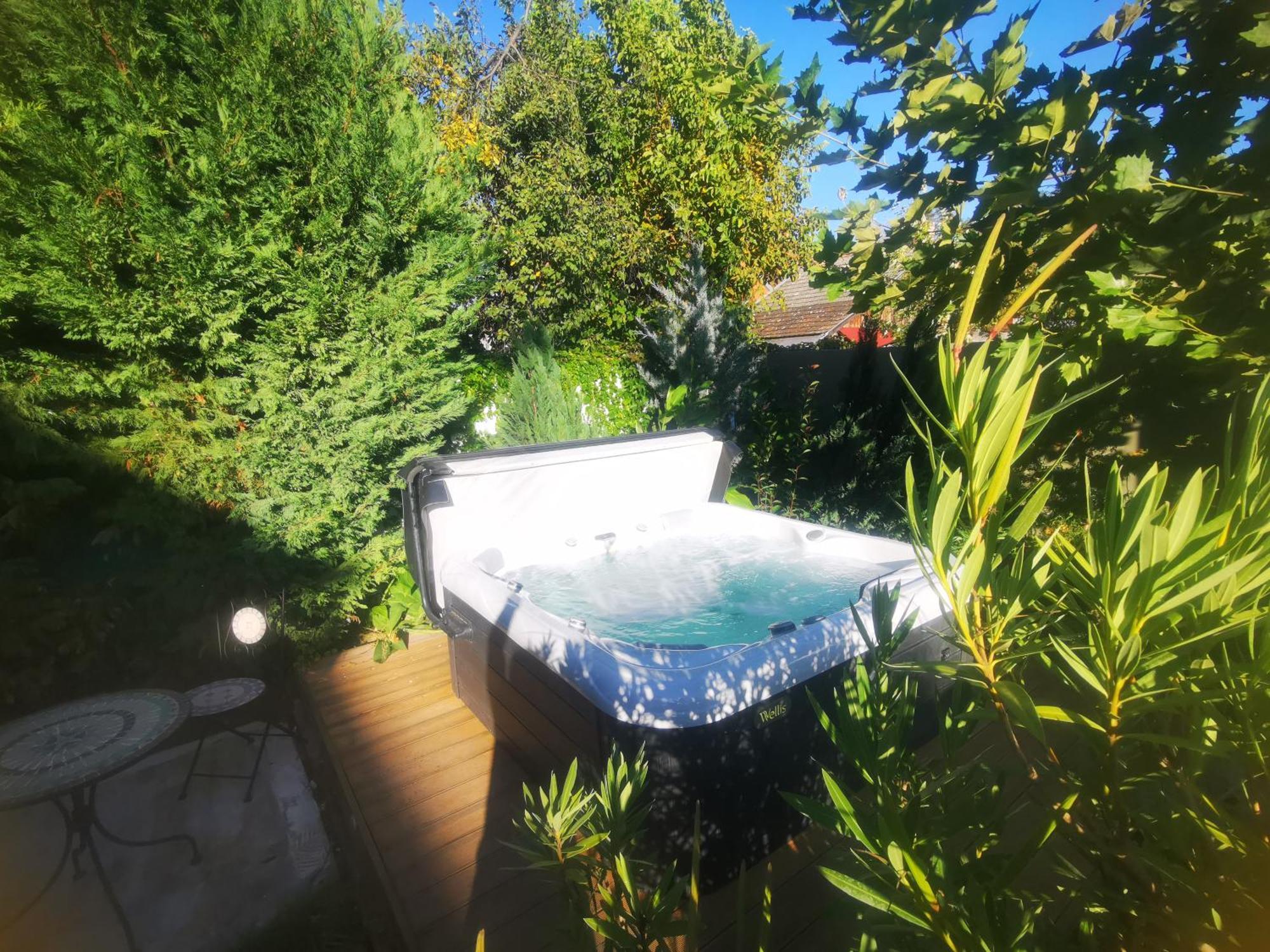 Kuria With Private Jacuzzi And Pool Appartement