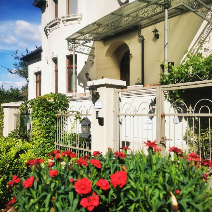 Kuria With Private Jacuzzi And Pool * Budapest